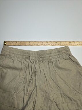 Old Navy Beige Elastic Waist Casual Shorts